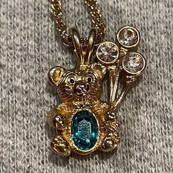 Adorable Bear & Balloons Green Belly Pendant Necklace in Gold Tone - Picture 6 of 7